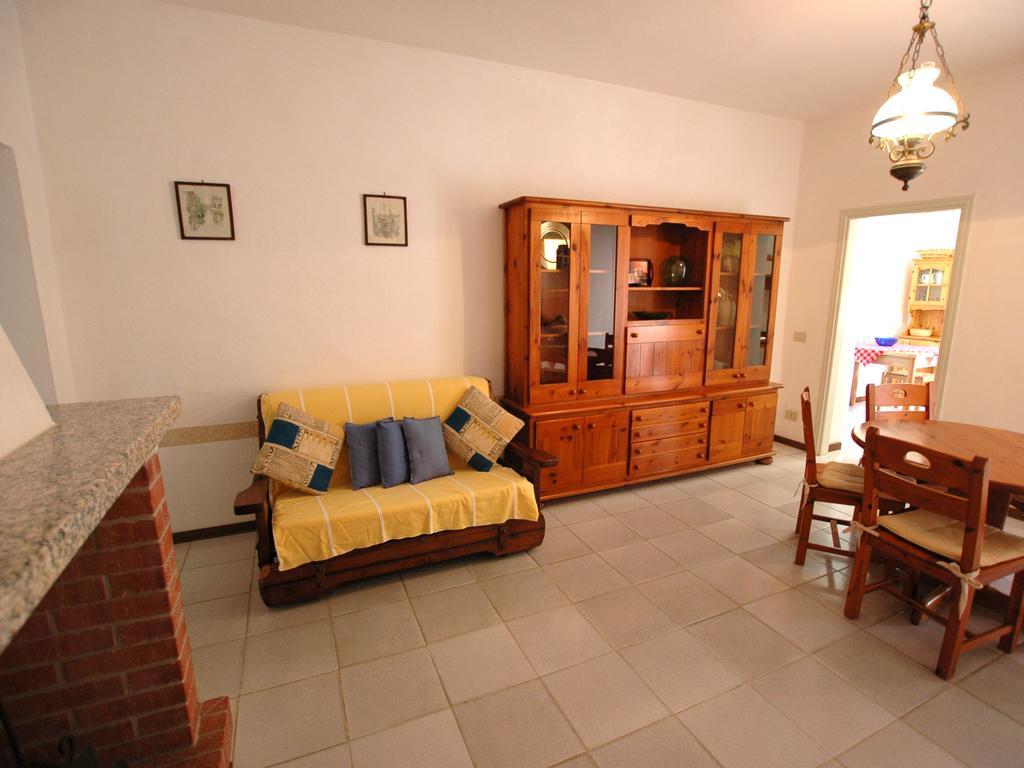 Casa Del Mandorlo Apartment Марина ди Кампо Стая снимка